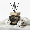 Signature Reed Diffuser 500ml Musk - Luxe geurstokjes diffuser met zachte witte elementen