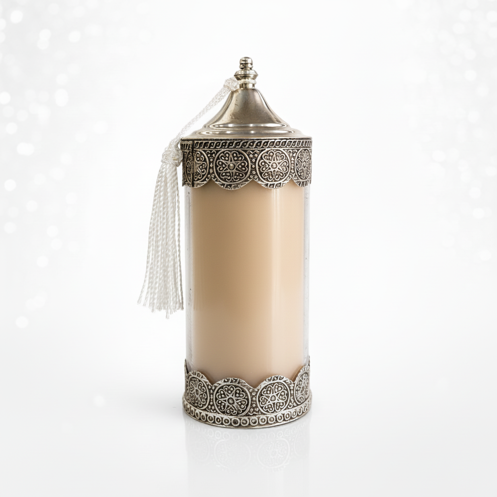 Silver Serenity Luxe Kaars - Amber Geur - Donkerbruine Geurkaars met Zilverkleurige Marokkaanse